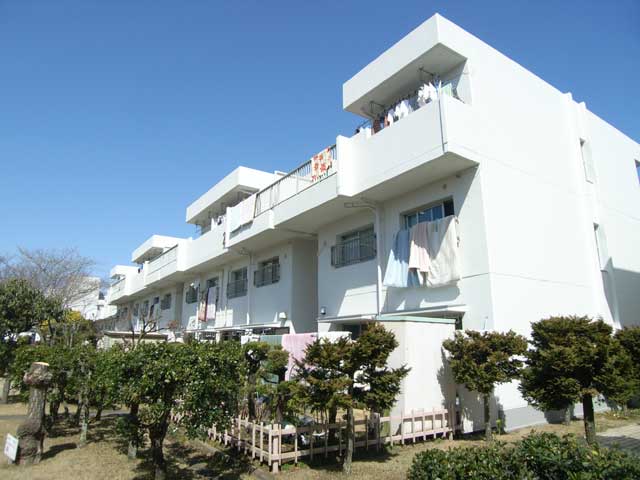 入船中央エステート