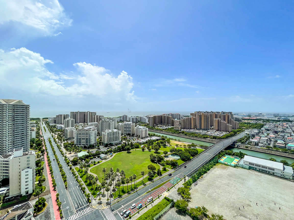 浦安新町エリア俯瞰 ヤシ並木と海