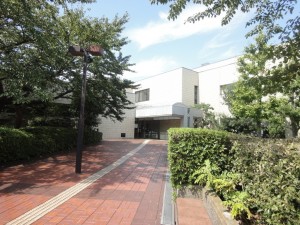 浦安市中央図書館