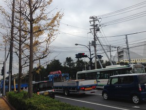 若潮通り　運動公園前交差点付近