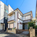 落ち着いた住宅街に位置。建築して、新生活をスタートしませんか。 (外観)