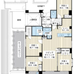 最上階。南東南西の3方角部屋。ルーフバルコニー付き。99㎡超の4LDK。 (間取)