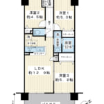 59.64㎡、3LDK。南東向き陽当たり良好。1階住戸はバルコニー幅が約2.5mと上階より広く余裕があります。 (間取) 59.64㎡、3LDK。南東向き陽当たり良好。1階住戸はバルコニー幅が約2.5mと上階より広く余裕があります。 (間取)