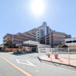 総戸数232戸の大規模マンション。浦安市東野の落ち着いた街並みに調和する、風格ある外観です。 (外観) 総戸数232戸の大規模マンション。浦安市東野の落ち着いた街並みに調和する、風格ある外観です。 (外観)