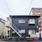 2021年10月に外壁塗装を実施済みの木造2階建てアパート。行徳駅徒歩11分の落ち着いた住宅街です。 (外観) 2021年10月に外壁塗装を実施済みの木造2階建てアパート。行徳駅徒歩11分の落ち着いた住宅街です。 (外観)